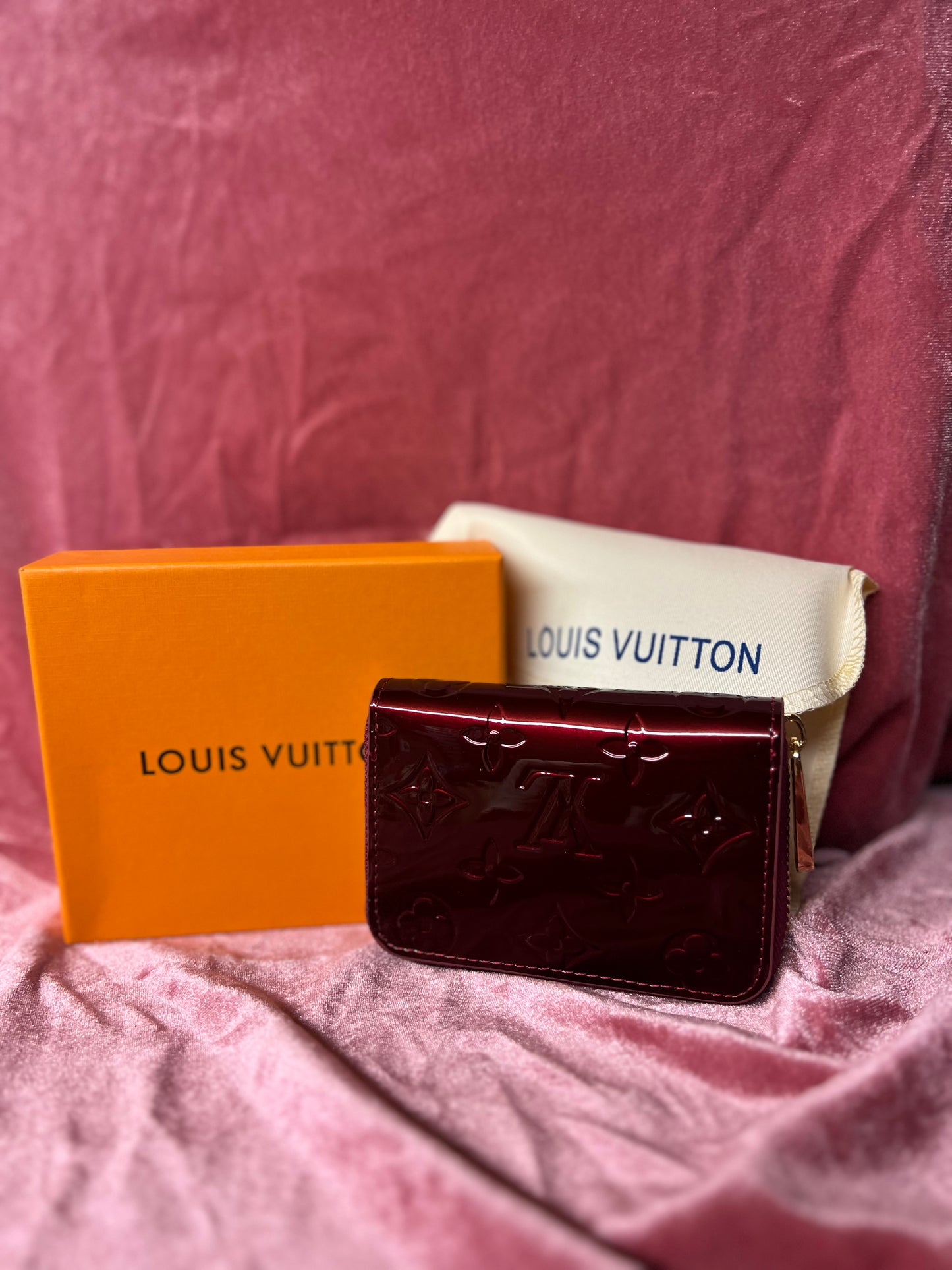 Maroon Wallet