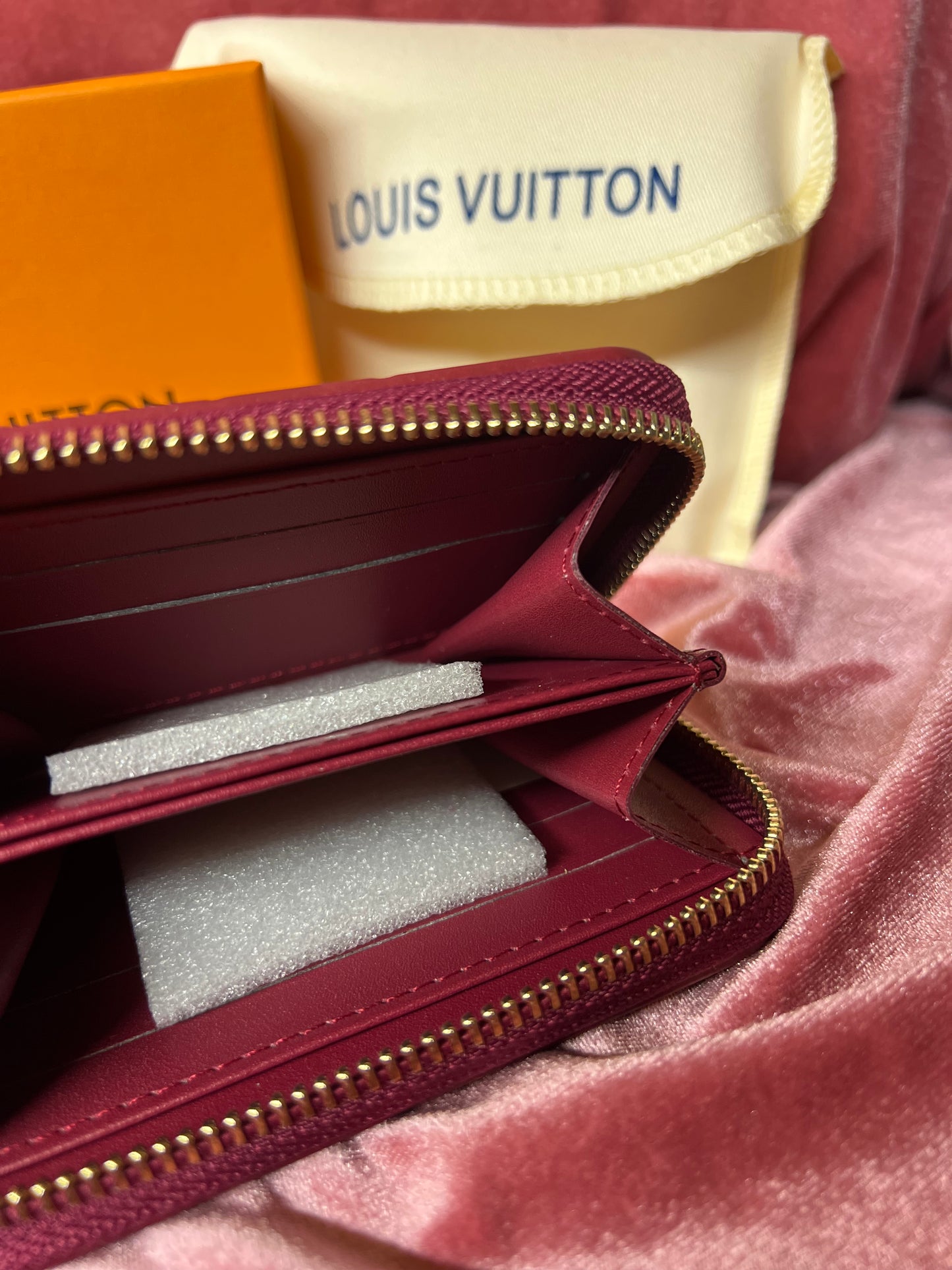 Maroon Wallet