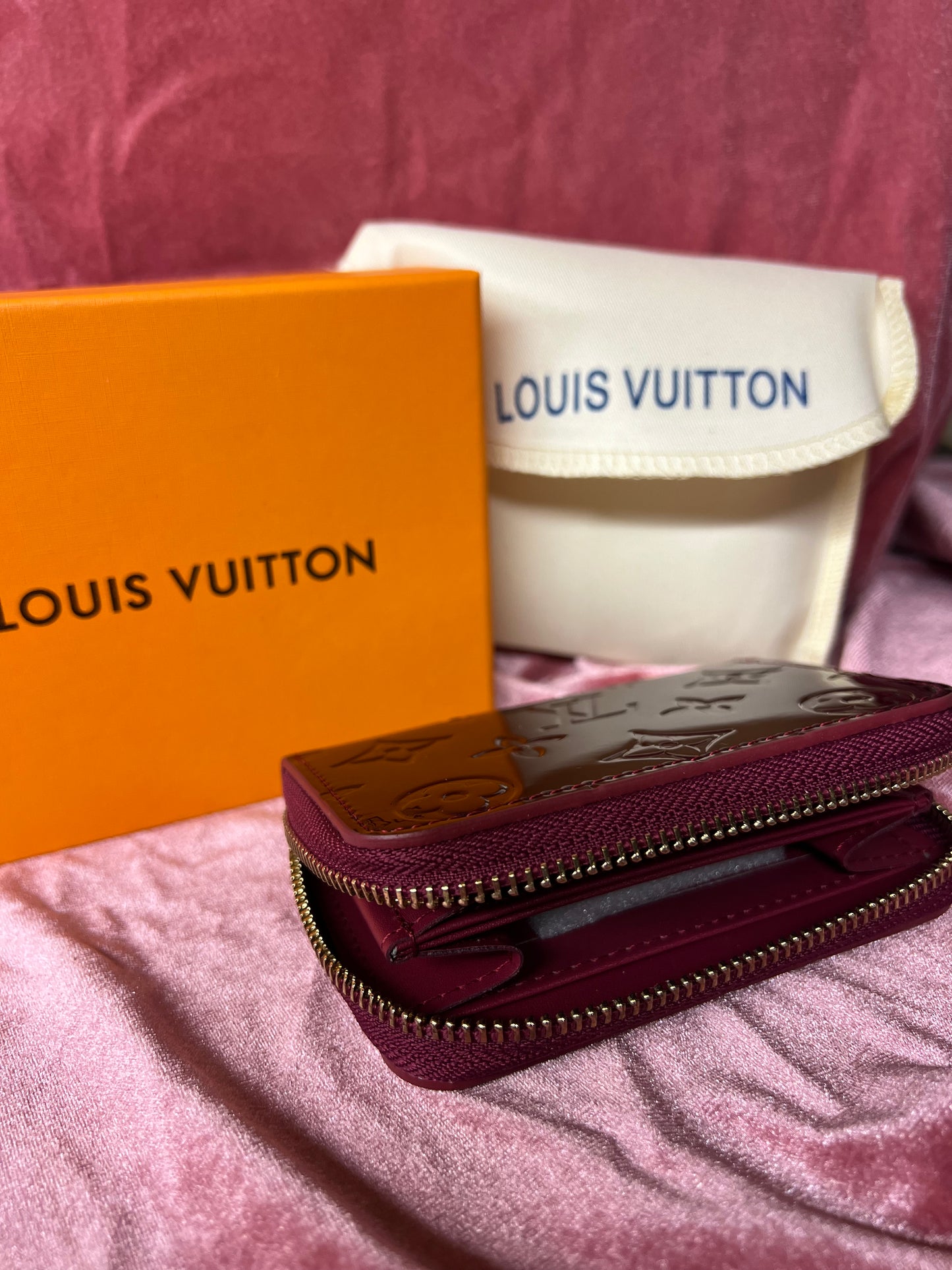 Maroon Wallet