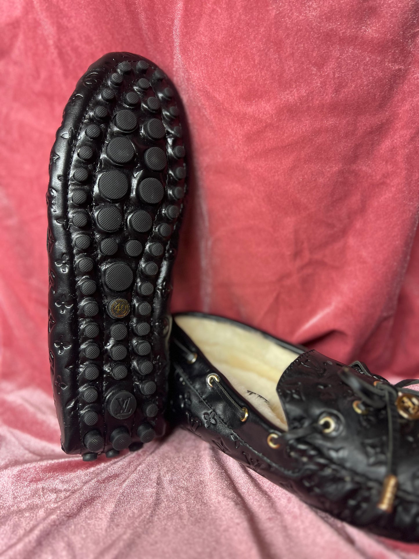Black Slippers (Size 9)