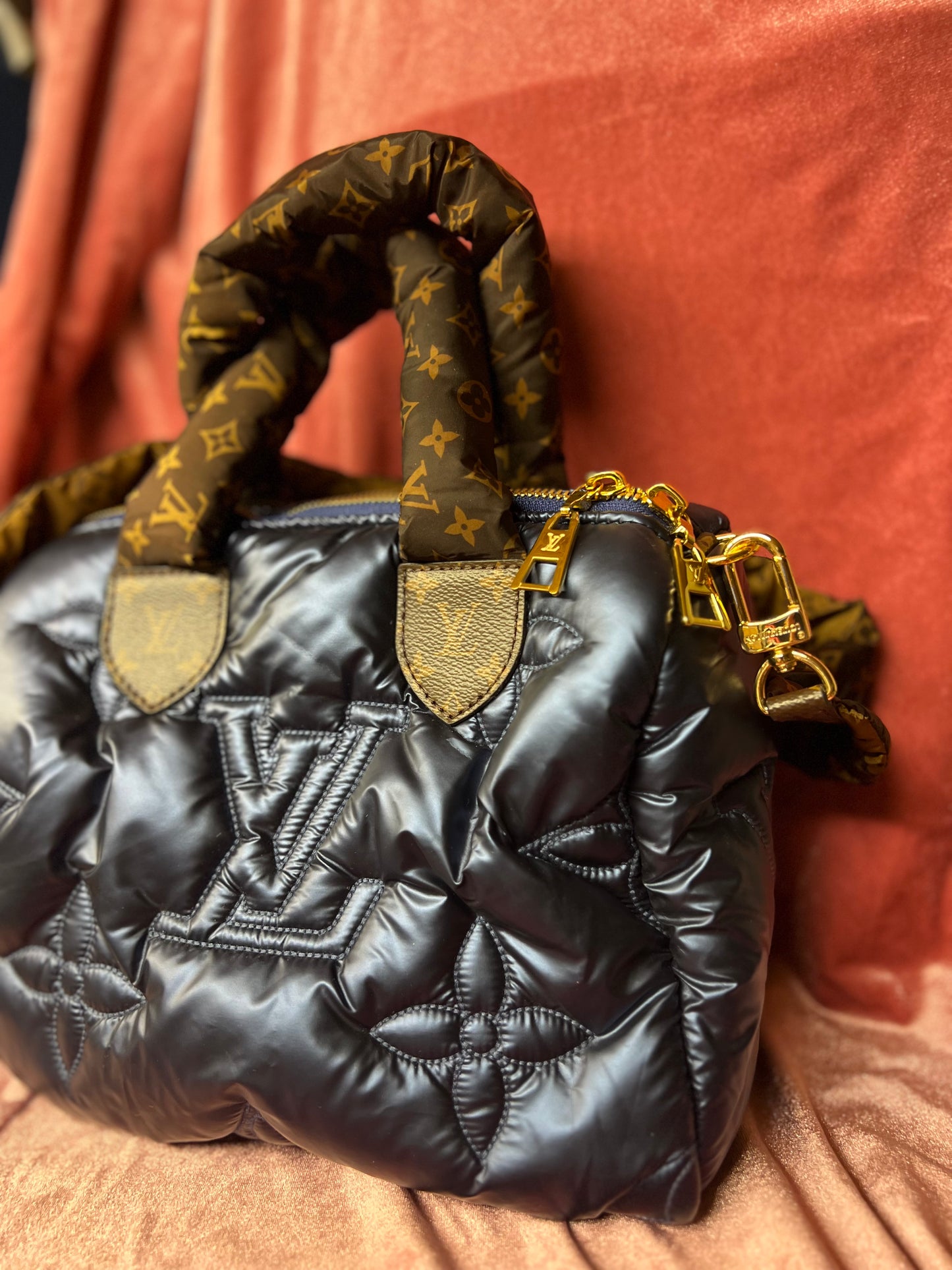 Navy Blue Puffer Bag