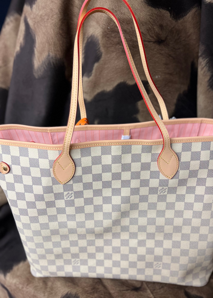 White GM Neverfull