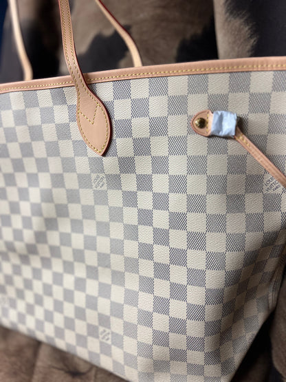 White GM Neverfull