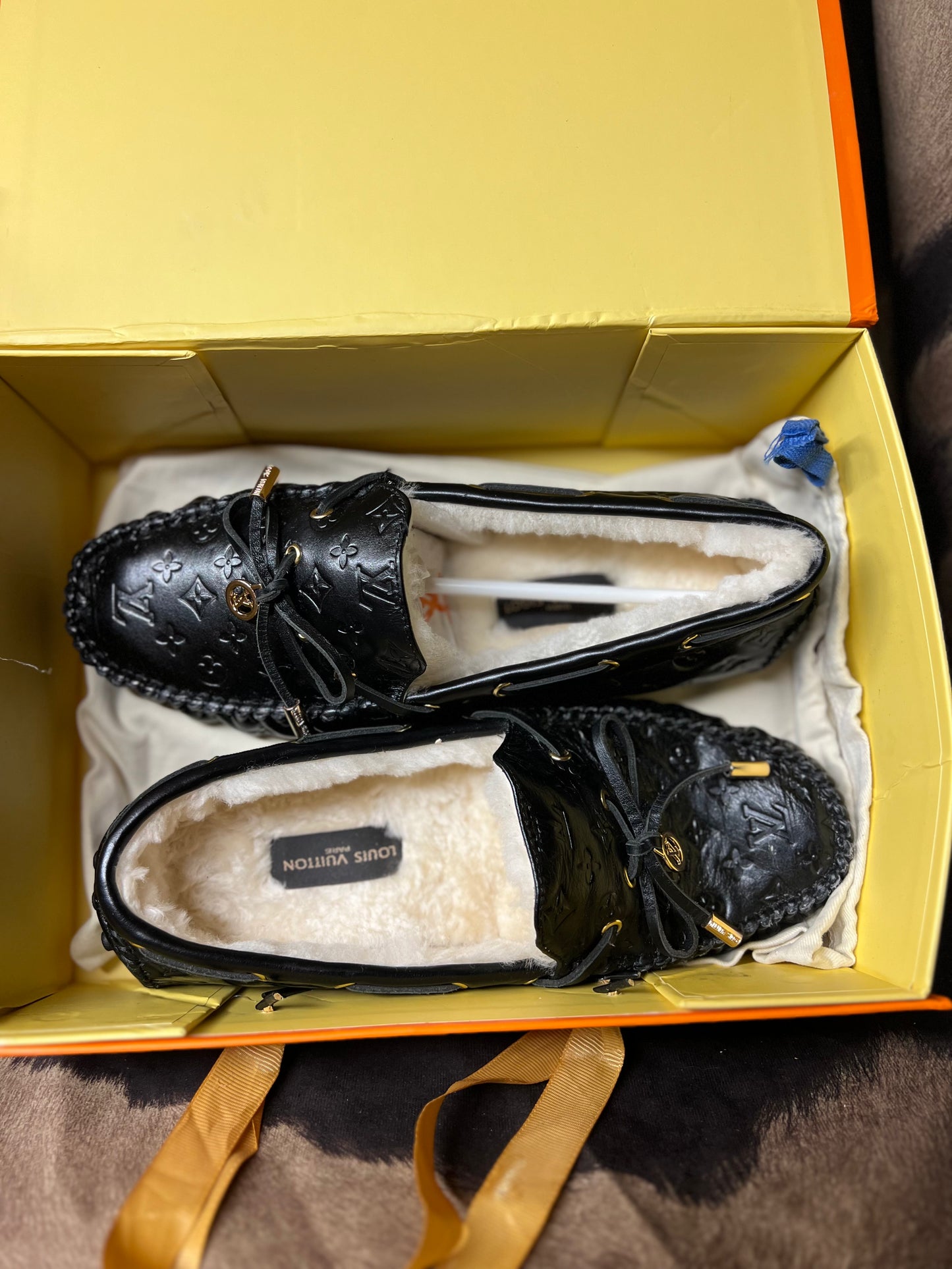 Black Slippers (Size 9)