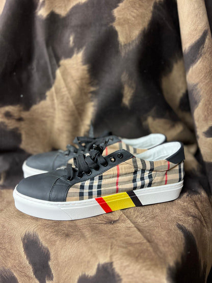 Men's Shoes (Size 11)